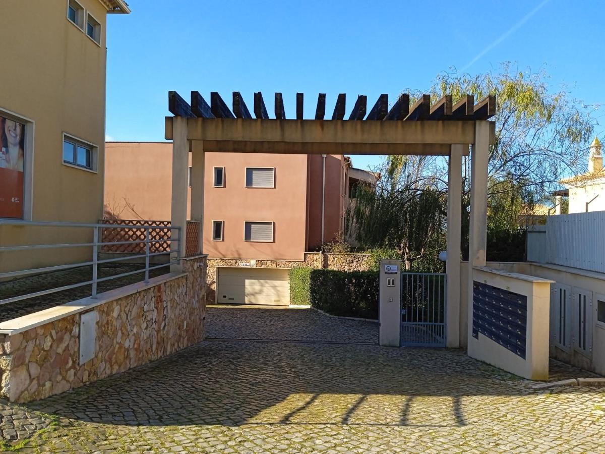 Do Vale T2 Com Piscina Apartment Albufeira Bagian luar foto